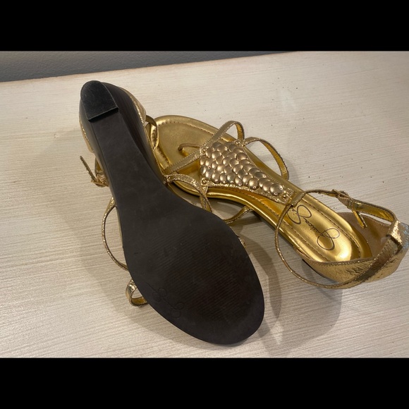 2/$35 Jessica Simpson Gold Grecian Roman Sandal 9 - Picture 8 of 9
